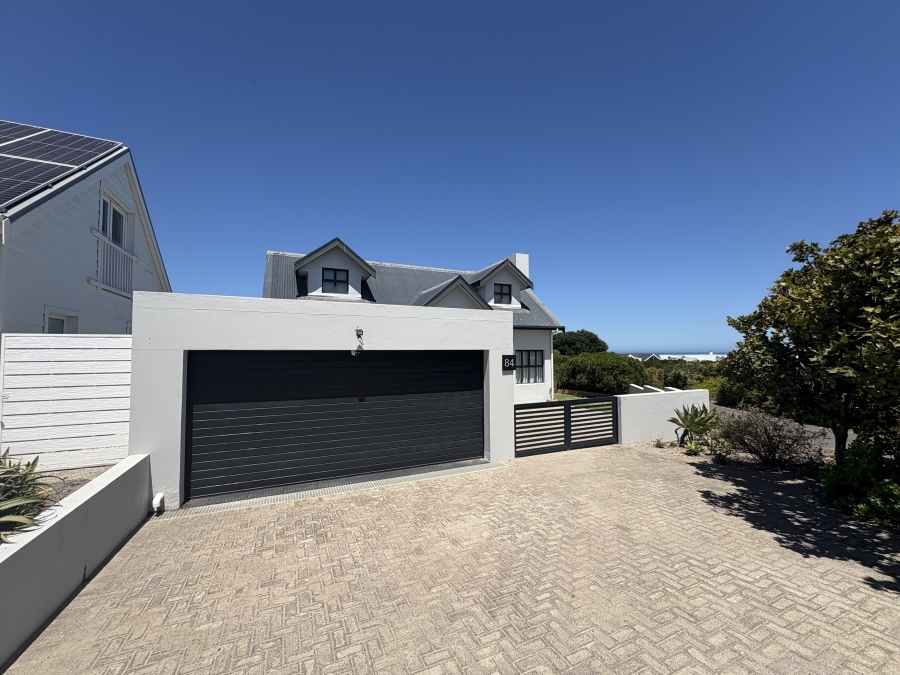 4 Bedroom Property for Sale in Grotto Bay Western Cape